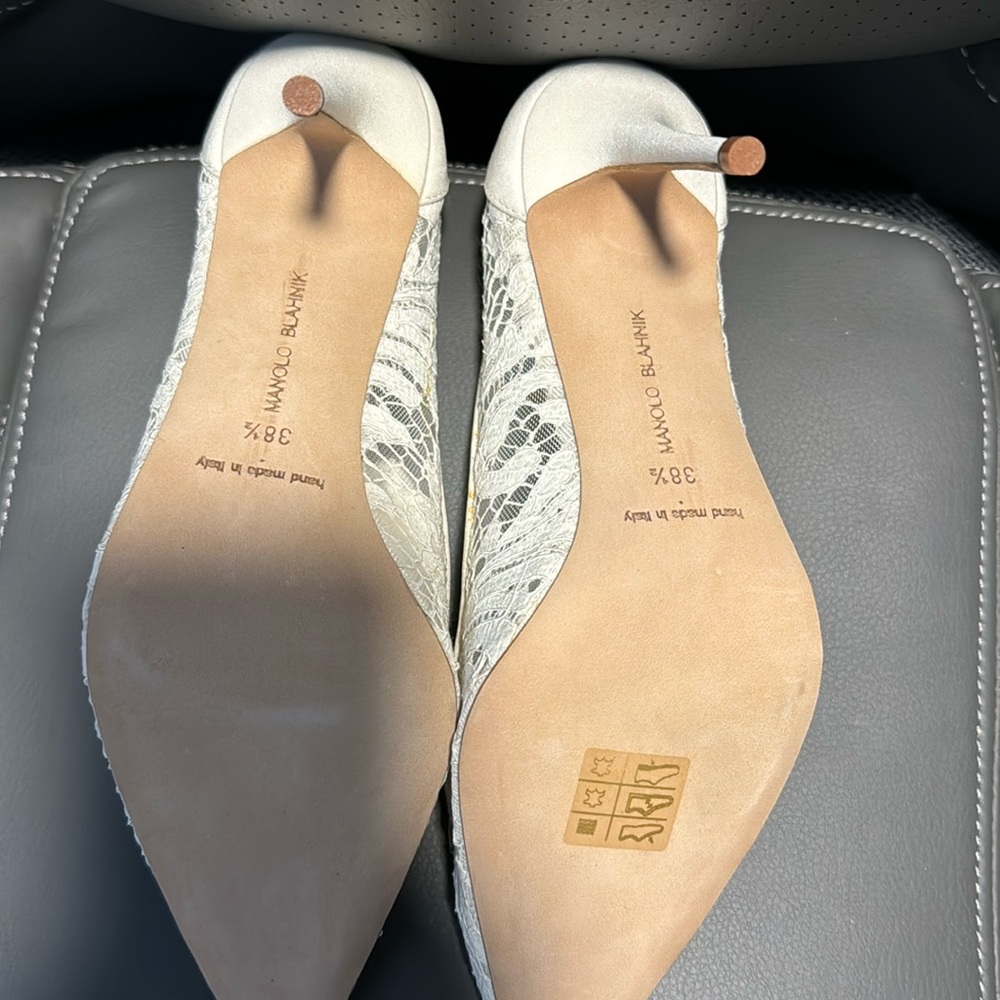 Manolo Blahnik White Lace Crepe And Crystal Nadira Pumps Size 38.5 8.5 - Picture 3 of 7